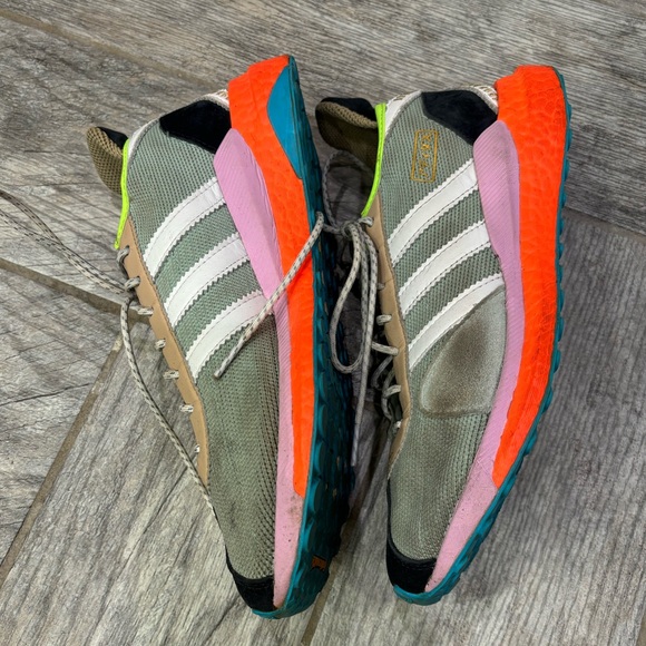 LAST CHANCE Adidas Tokio Solar Hu - Picture 7 of 7